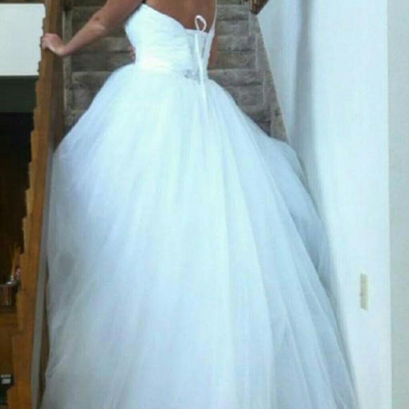 New Never Worn Maggie Sottero Wedding Gown. Women's Size 12. Maggie Sottero - Picture 2 of 4